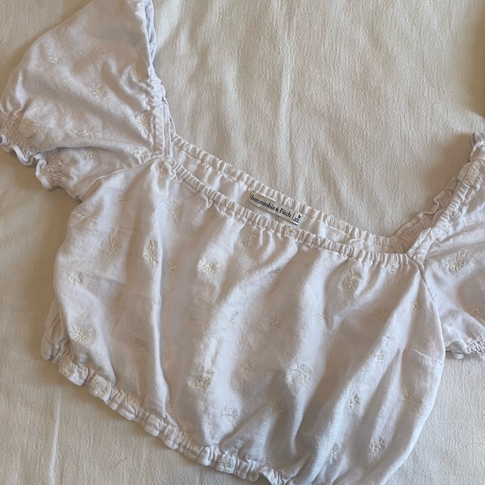 Abercrombie crop
